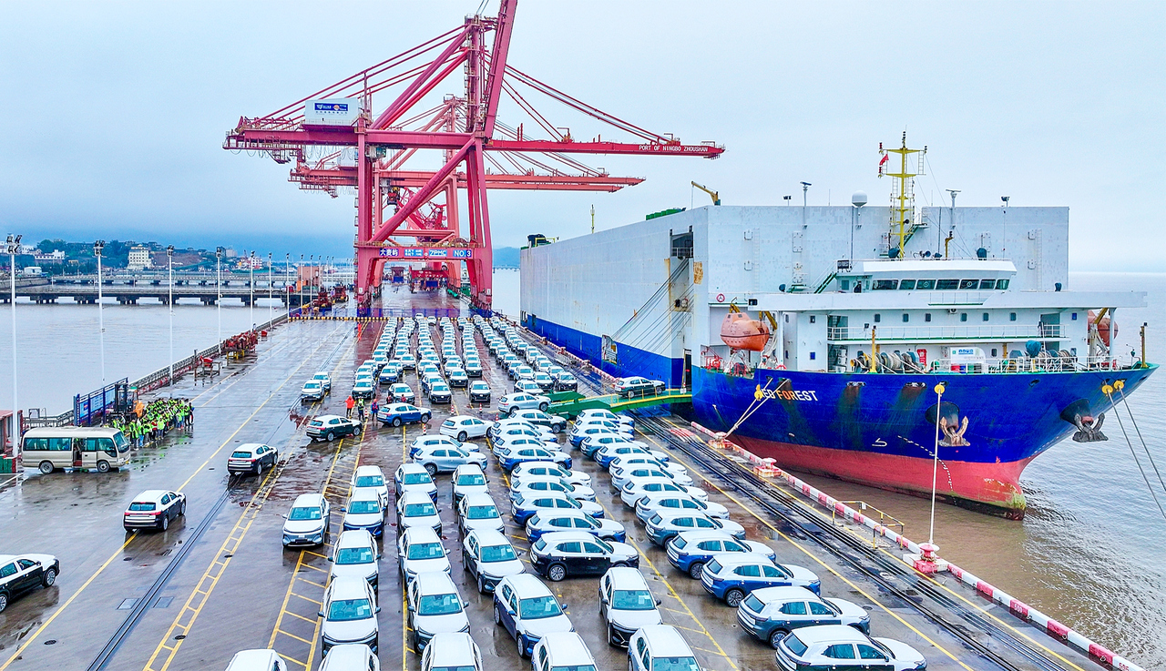 台州大麦屿港开通新航线 1950辆新能源汽车直航马来西亚
