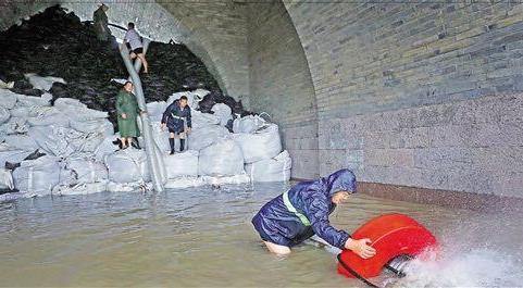 排堵之间守古城