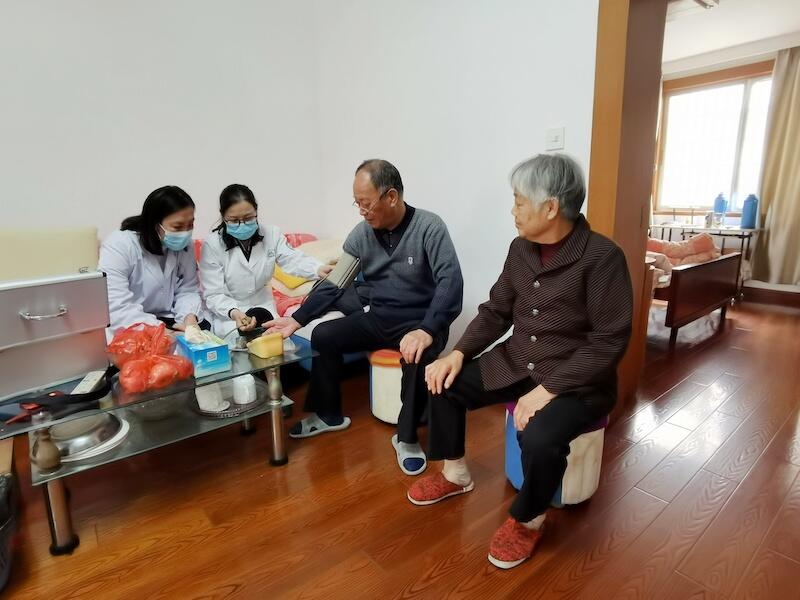 椒江小区入驻专职家庭医生 医疗服务送到老人家门口-台州频道